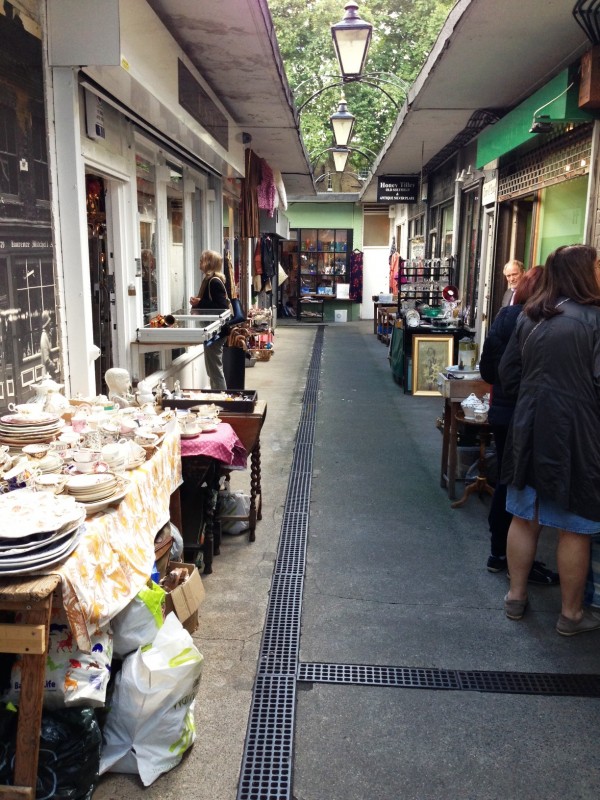 alleyways upon alleyways of antiques