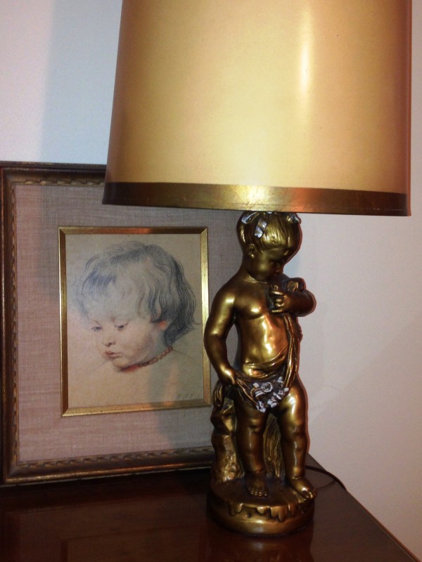 baby art and lamp