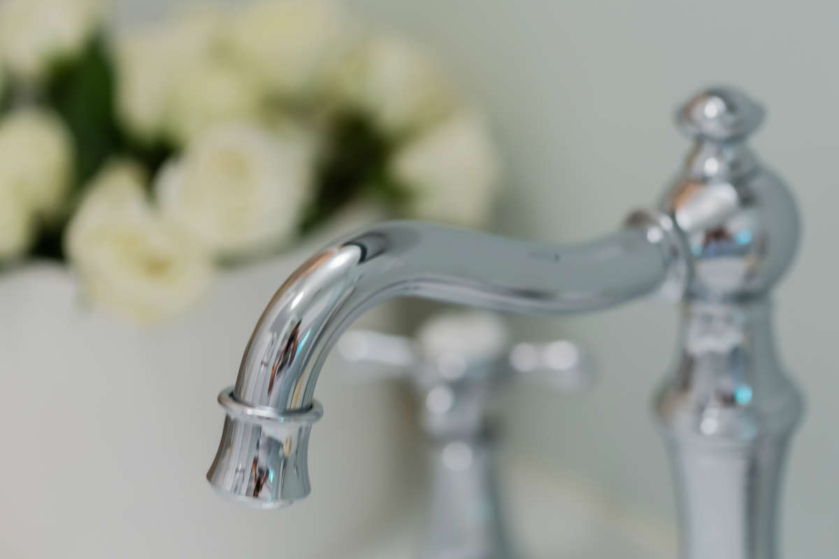 1940s Bathroom Interior Design Form Function   Bathroom Design With Chrome Faucet 