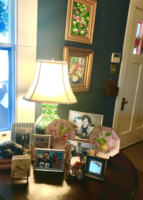 living room side table family photos