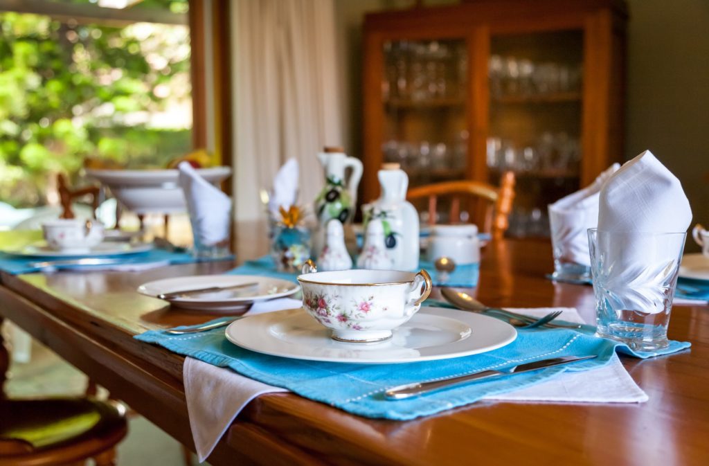 good china dining table place settings