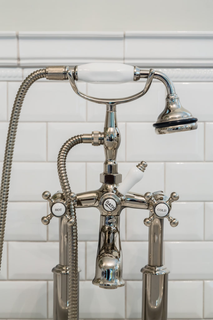 outside mount bath tub faucet