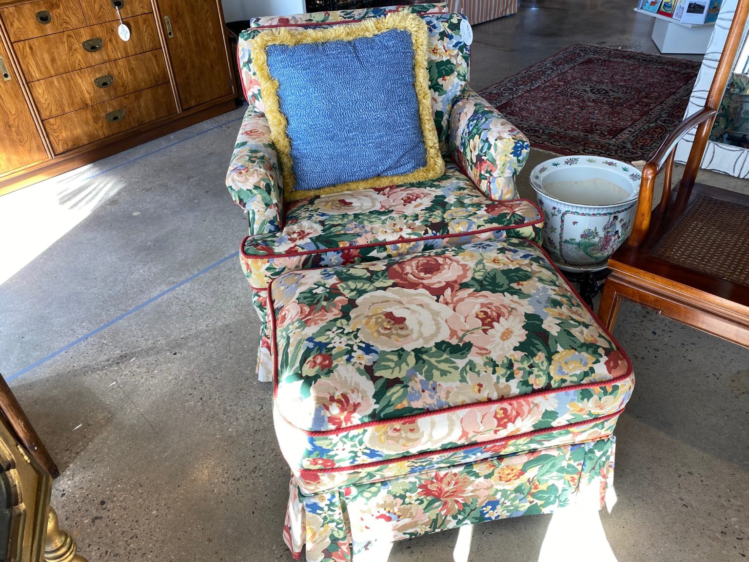 SR Floral Chair and Ottoman Form & Function